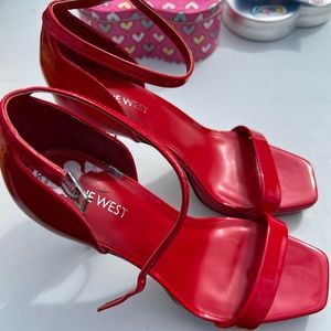 Nine West Women's Red Courts brand new size 8